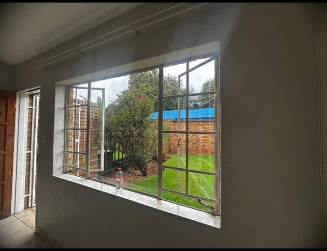 2 BEDROOM APARTMENT TO LET IN KENLEAF